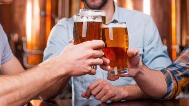 Диетологи рассказали какое пиво помогает при вирусной инфекции