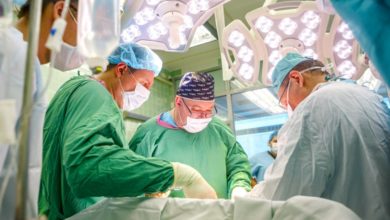 Photo of Уникальную операцию пациенту с зеркальным расположением органов провели российские хирурги