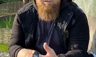 Photo of Кадыров объяснил, почему на его руке был медицинский катетер