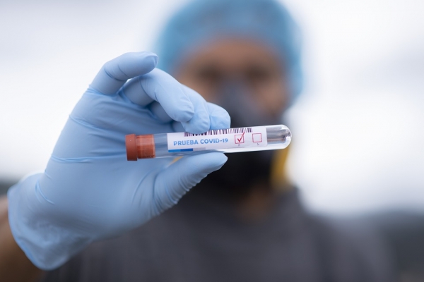 Россия зарегистрировала первую в мире вакцину от COVID-19