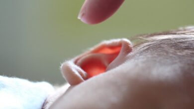 Photo of Эксперт рассказала, почему нельзя чистить уши ватными палочками