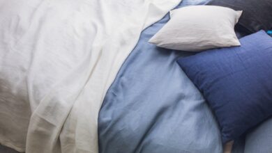 Photo of Тяжелые одеяла помогают бороться с бессонницей: исследование